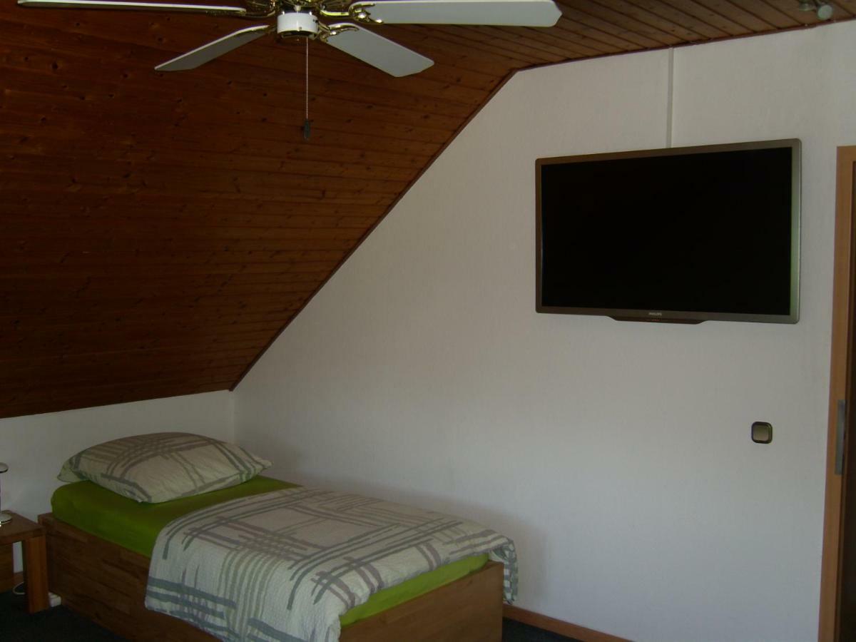 Ferienwohnung Leichlingen Bagian luar foto
